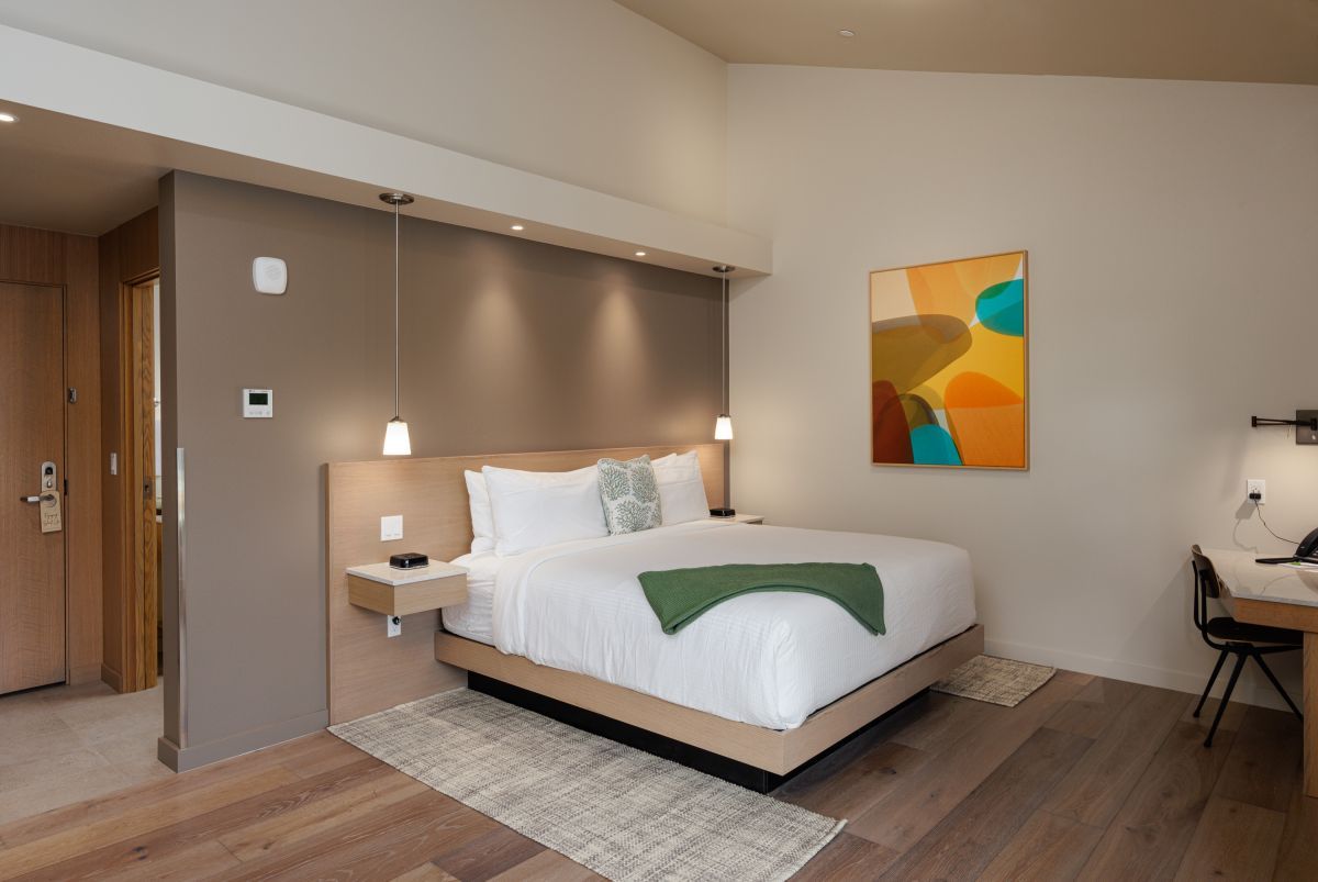 interior of Orcas Island hotel room